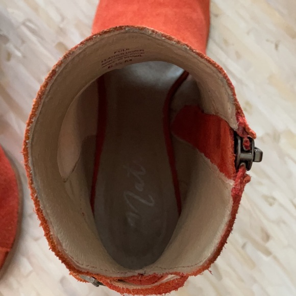 MATISSE rust/orange block heel side buckle suede bootie size 6.5 - Picture 9 of 12